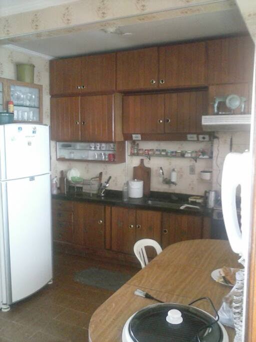 cozinha ampla e completa