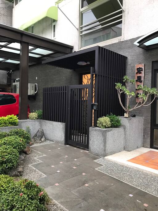 R101獨立進出口