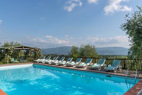 Ancient stone farmhouse with pool by Vacavilla