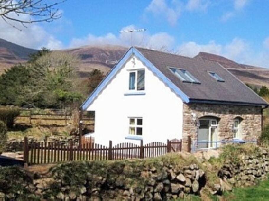'Annie's', Inch, Dingle Peninsula Cottages for Rent in Dingle