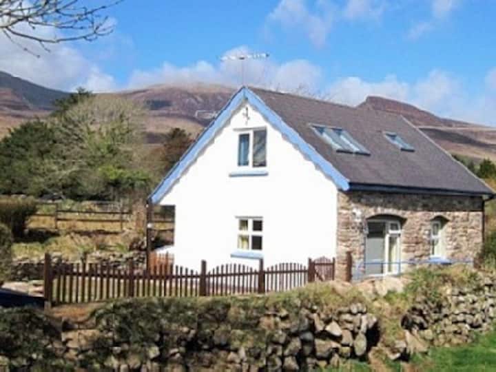 'Annie's', Inch, Dingle Peninsula Cottages for Rent in Dingle