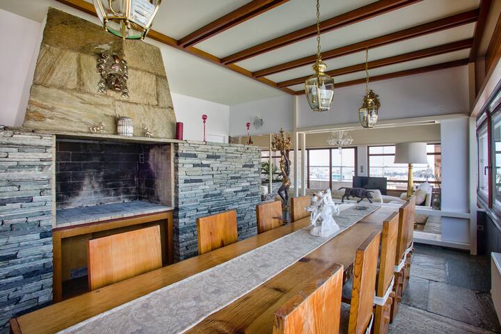 Exclusive Spacious Apt. Expansive City Views. ST8 gallery image 2