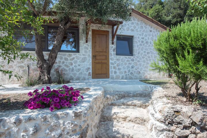 Un Coin De Paradis Cottages For Rent In Corfu Greece