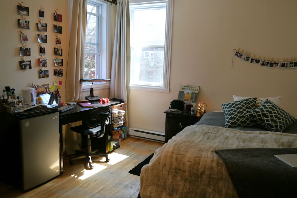 Very spacious and sunny room