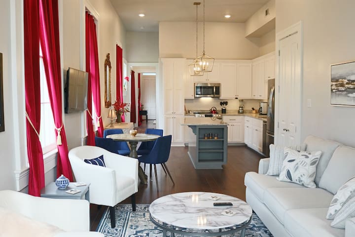 Gorgeous, Historic 2 BD, 1 Block off St. Charles