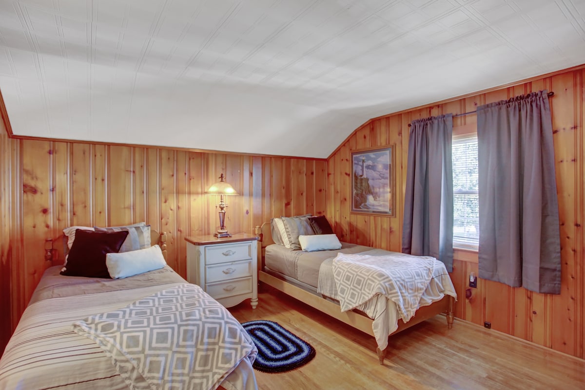 Близнаци на 2- ри етаж