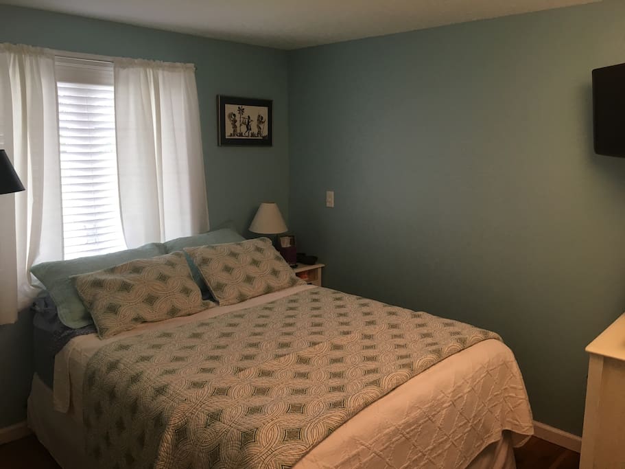 Queen Bed (2)