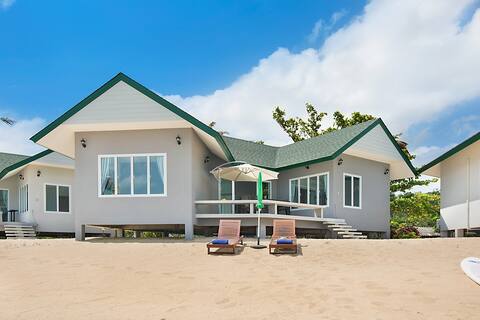 Beachfront 2 Bedroom House Maenam Koh Samui 2 of 4