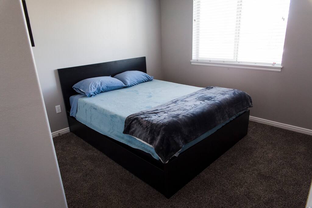 Master Bed - Queen Memory Foam Mattress