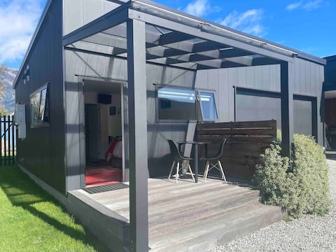 Successful Airbnb property: Glenorchy Studio Apartment in Otago