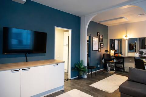 Unique studio in the heart of downtown with a parking spot
