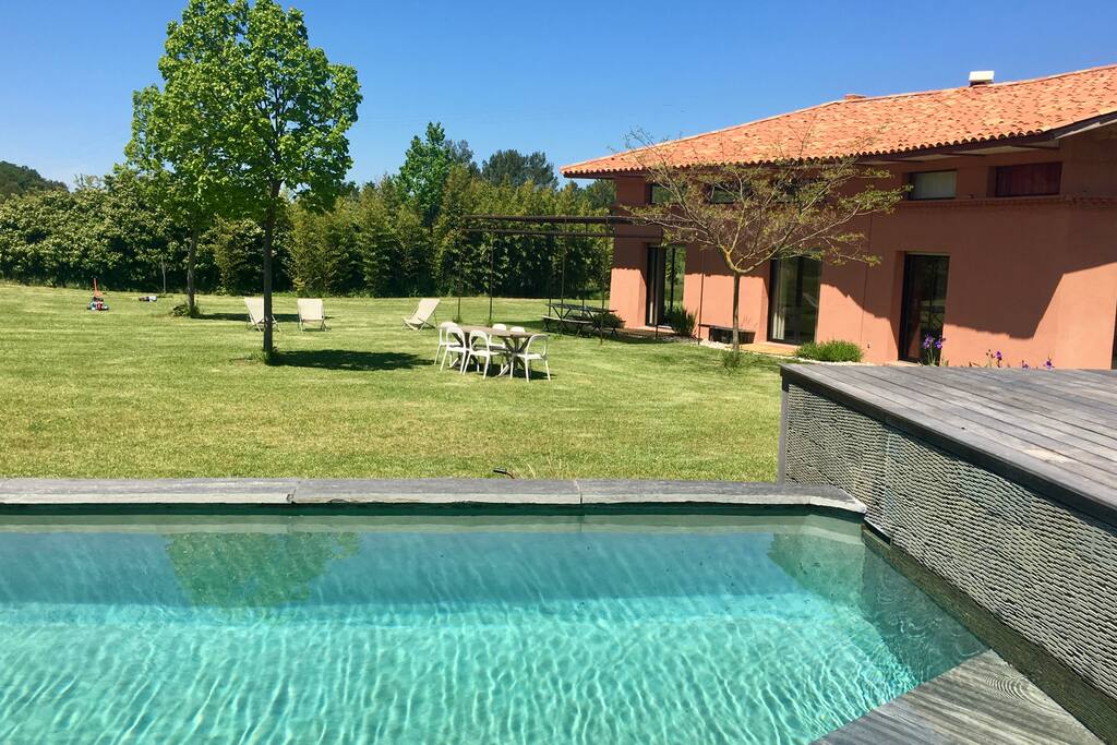 jardin et piscine