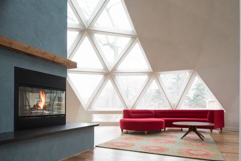 Geodesic dome home 8000 square feet of magic!
