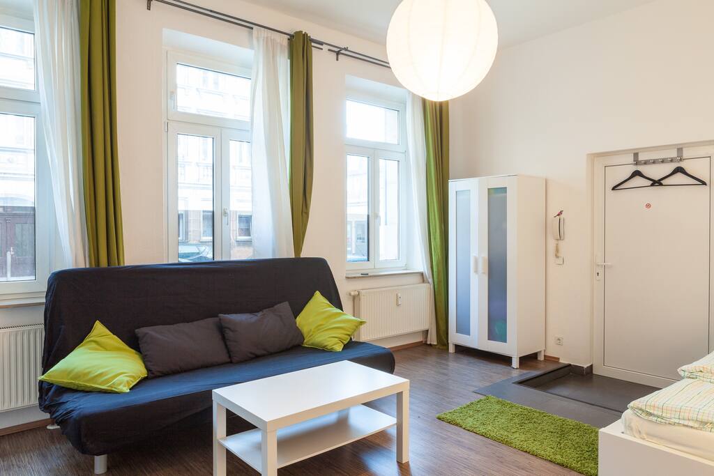Bettcouch, Schrank