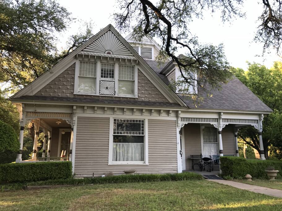 Come sit for a spell on our spacious, ample porches! This porch is located at the front of the property, overlooking the driveway.