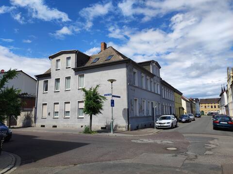 nice 4 room, 4 to 8 bed apartment in Schönebeck