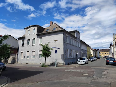 nice 4 room, 4 to 8 bed apartment in Schönebeck