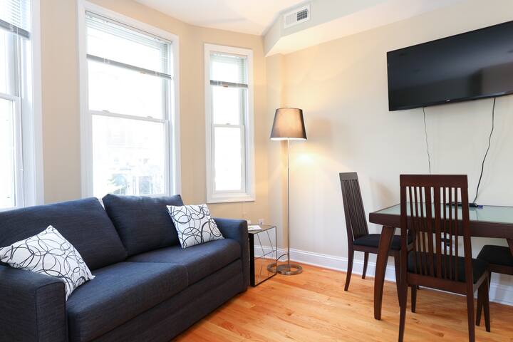 Central Condo, Parking Options - Washington D. C., DC