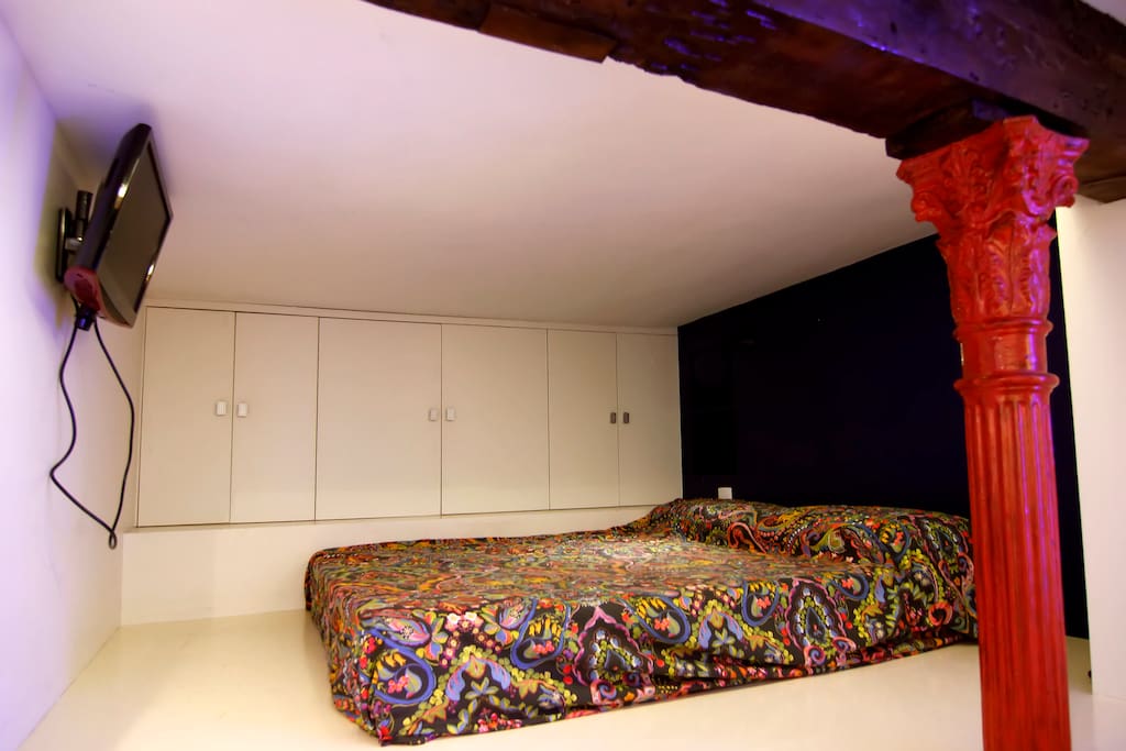 Altillo con cama de matrimonio
Mezzanine with double bed