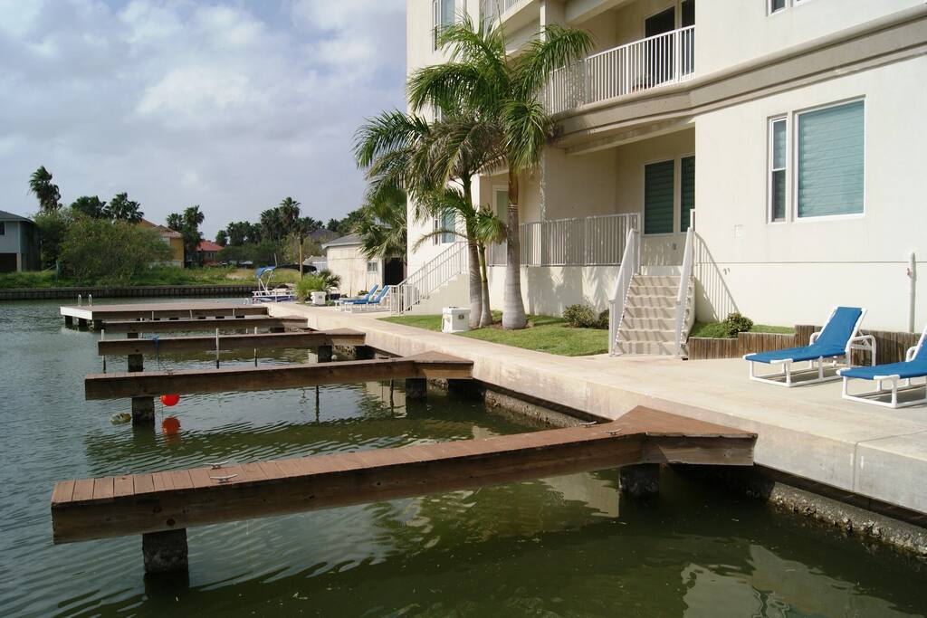 Boat slips