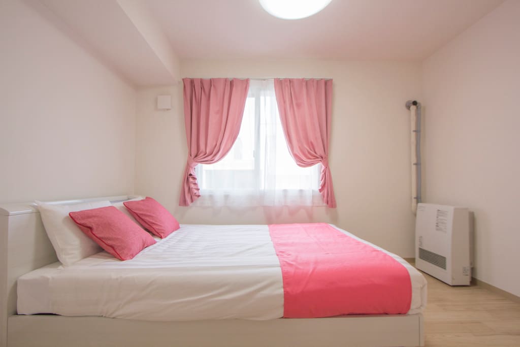BEDROOM2