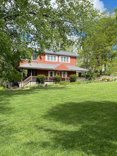 Riversong Retreat on the Virginia Creeper Trail