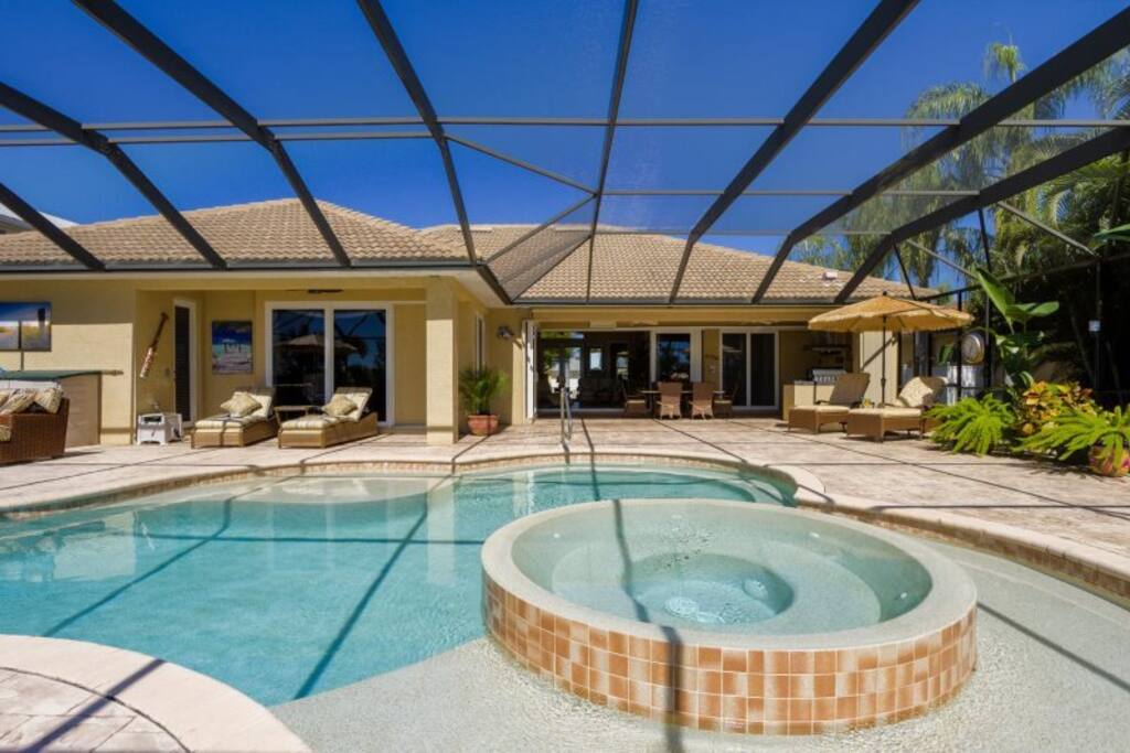 Dream View Pool Area