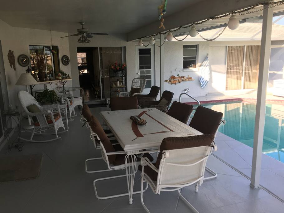 Shared Screened Lanai