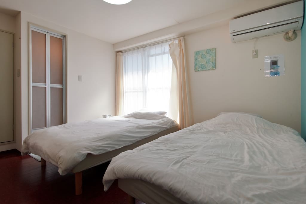 Please be aware that I change the sheets periodically for cleaning purposes. As such they may be different when you actually stay at my place.