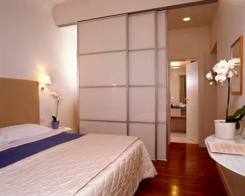 Apartment at the Duomo with car access