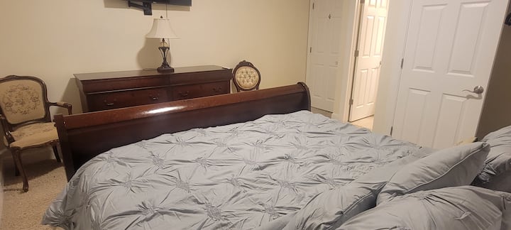 ห้องนอน #2 พร้อมเตียงคิงไซส์