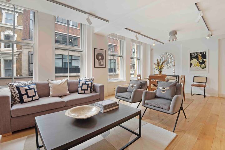 A short walk to Regent Street gallery image 2