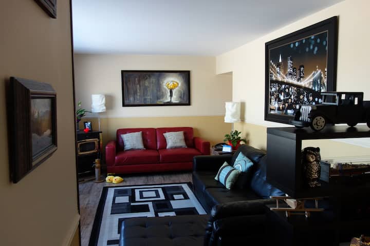 Yellowknife Traveler's Lodging House Licensed B&b - Yellowknife