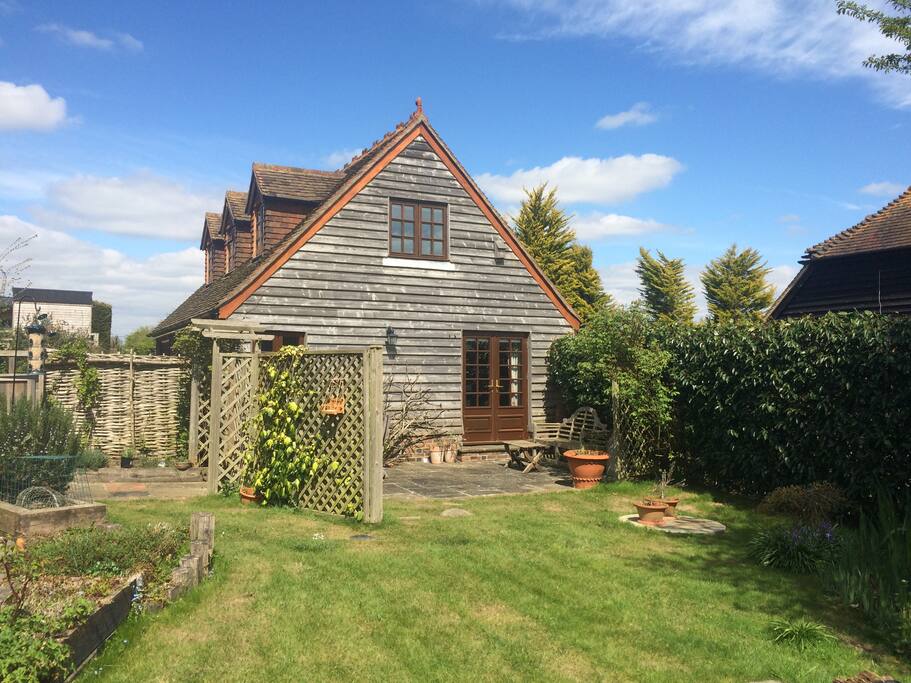 Sussex Rural Cottage sleeps Guesthouses for Rent Partridge Green