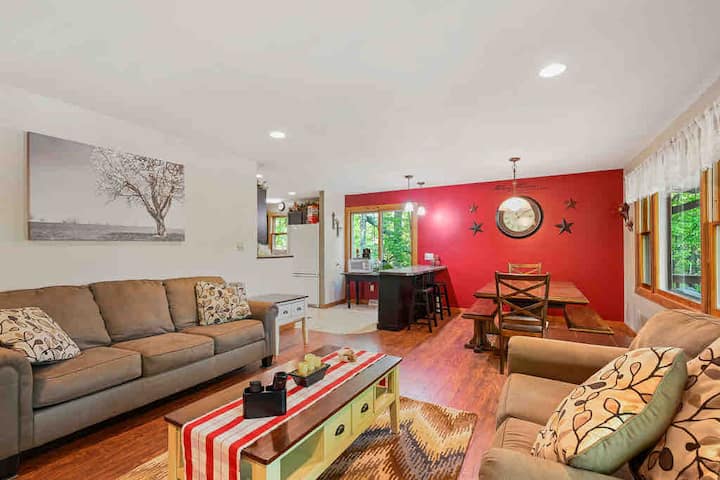 Cozy Northwoods Cabin Getaway! - Manitowish Waters, WI