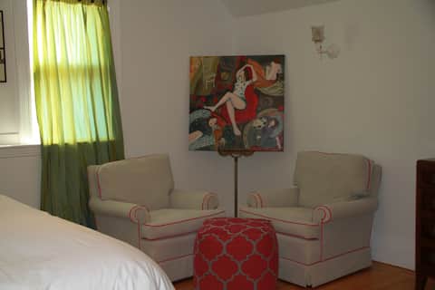 Urban oasis trendy JP 'hood - suite