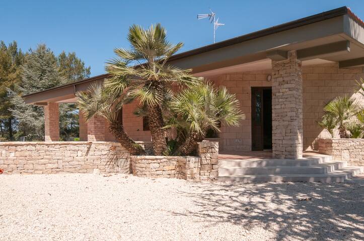 Chez-Antoinette country villa gallery image 2