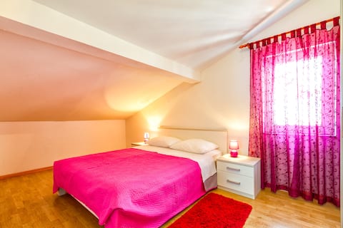 Apartment Meri 5 (200m beach, 800m center)