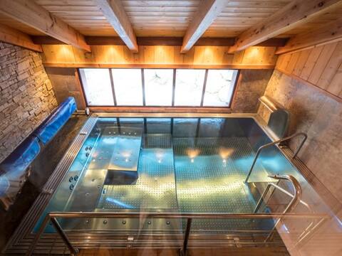 Aux Orrys. Le Nou Font, chalet for 15 guests