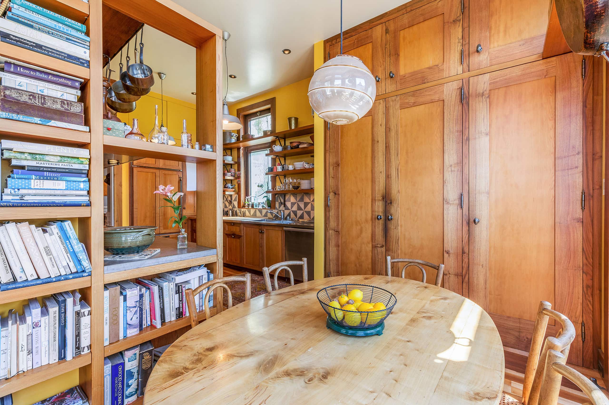 Condo in San Francisco · ★4.96 · 3 bedrooms · 3 beds · 1 bath - Image 8