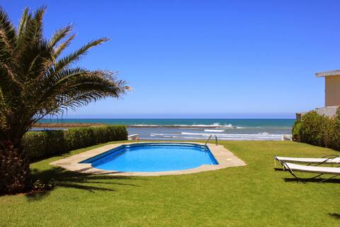Riad Sana - Beautiful beachfront villa