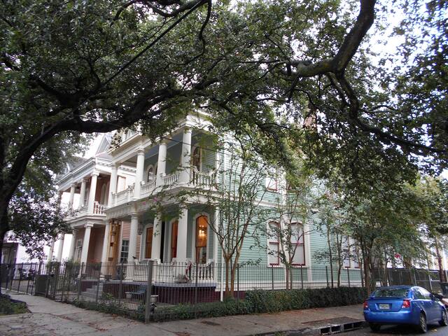 The Byrnes House – Classic Greek Revival Home gallery image 3