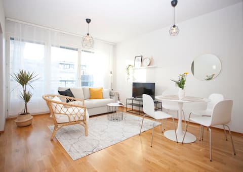 ⭐️Top location, family friendly, free parking⭐️