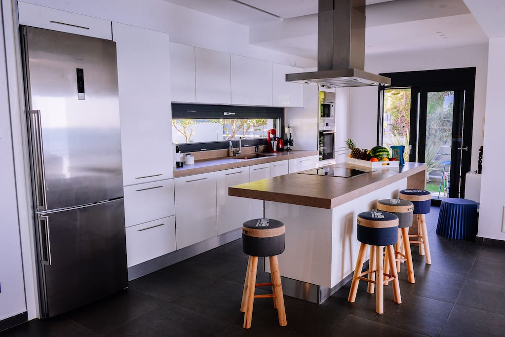 Fully equipped kitchen
