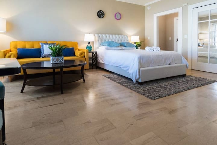 Historic Suite On The Walk of Fame