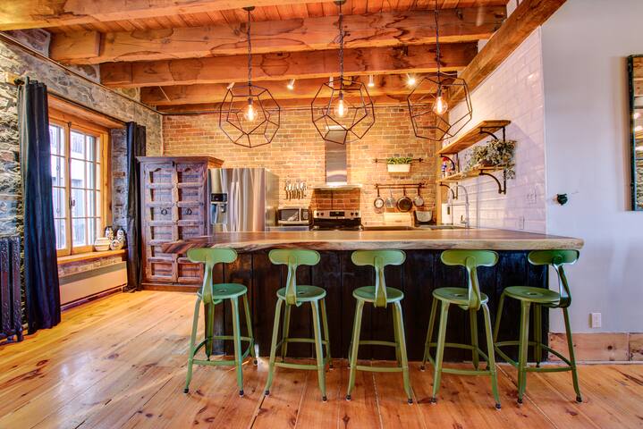 Majestic 2-floor Water View Loft gallery image 5