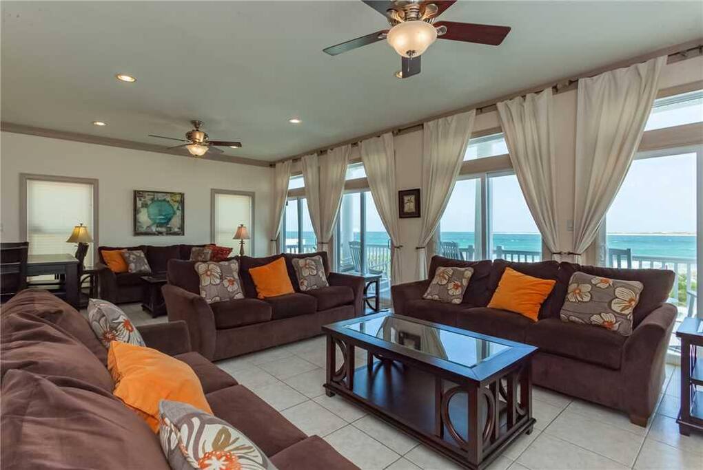 There's room for everyone in our lovely living room - Luxury abounds in our bright and glorious living room. Large comfy couches