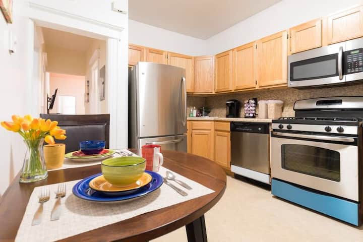 Gorgeous 3bed 2bath house 10mins Bus Ride to NYC