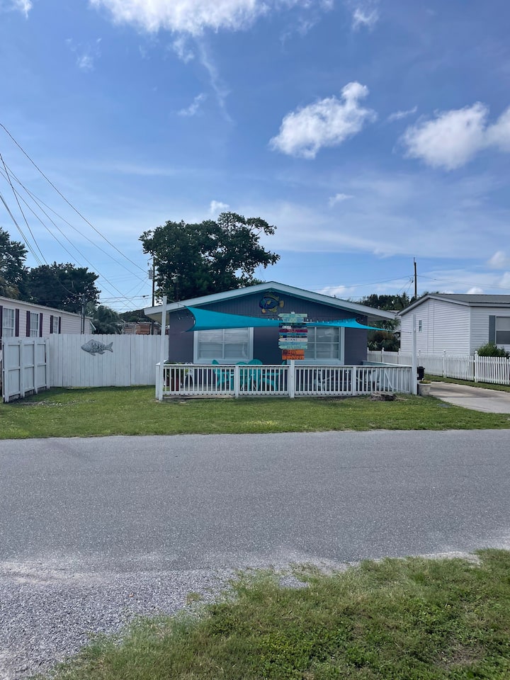 SunKissed! Laguna Beach Cottage. Panama City Beach