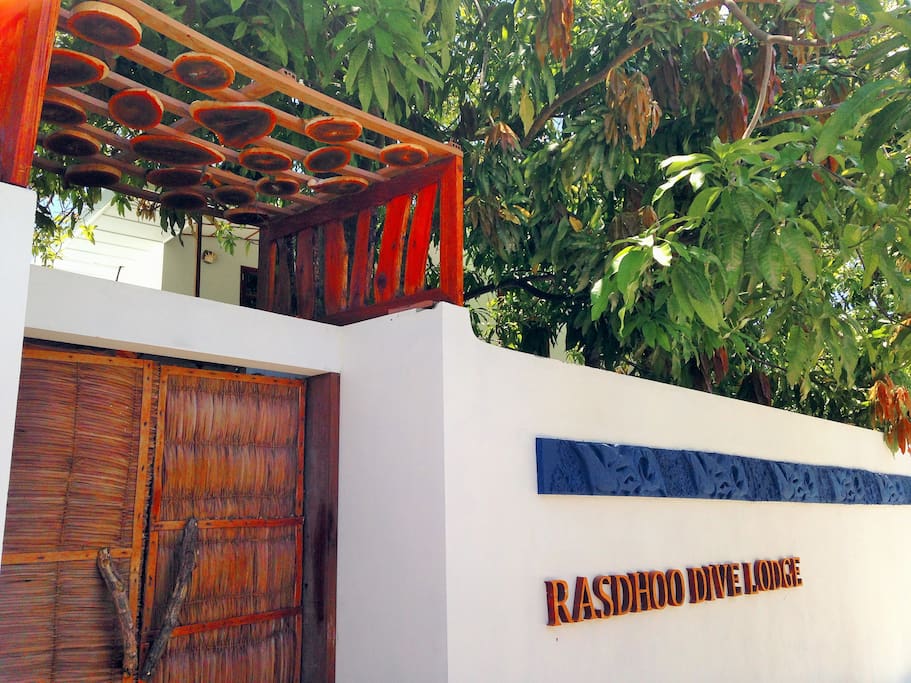Entrance to Rasdhoo Dive Lodge
